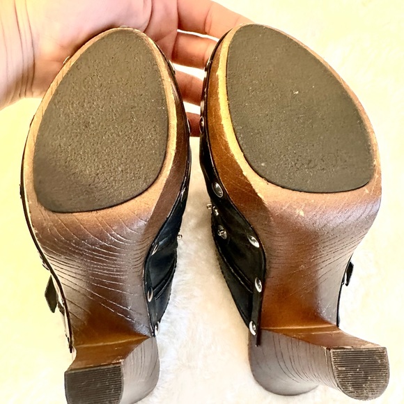 4.5“ Heels by Guess - Picture 6 of 7